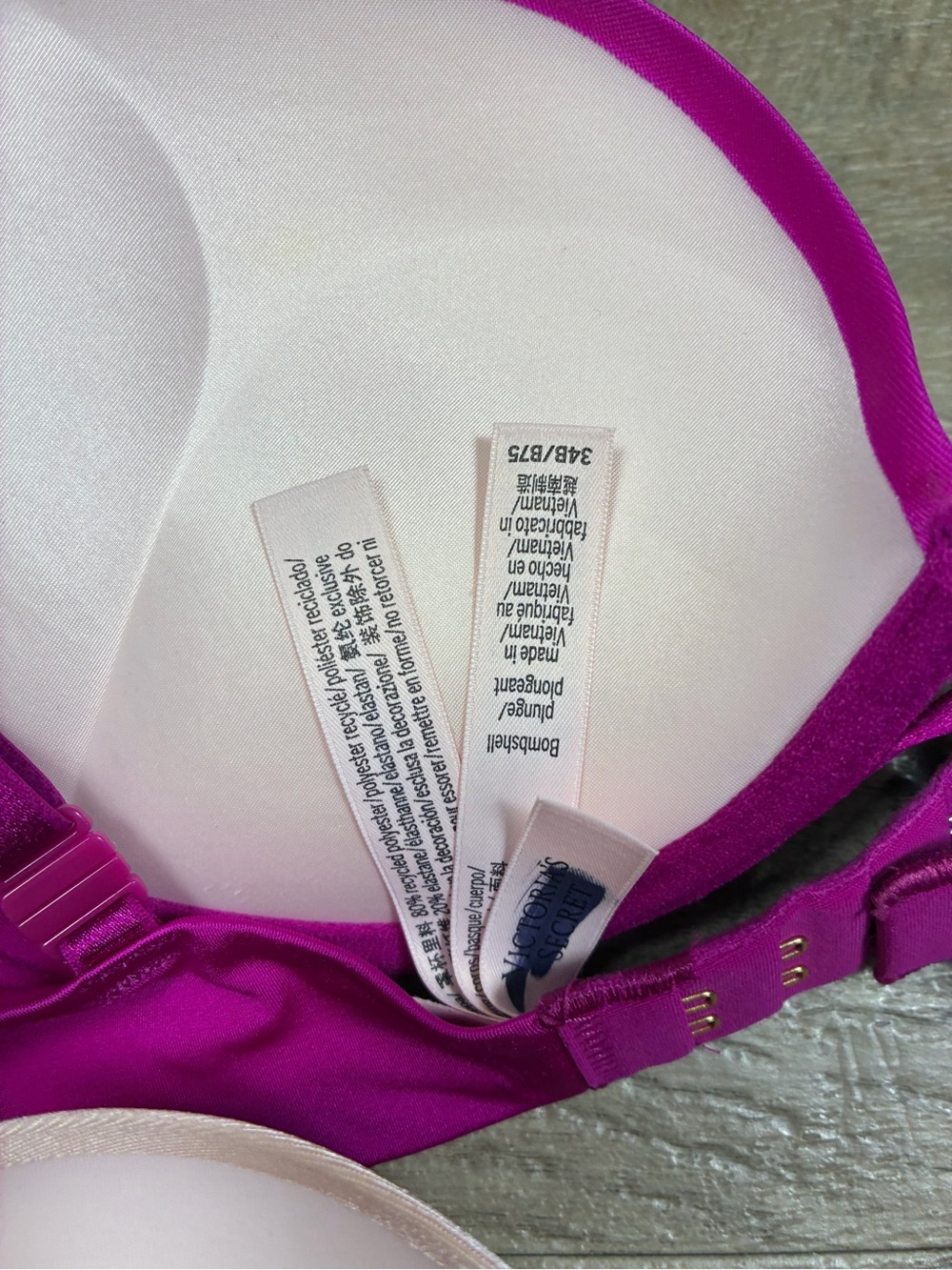 Victoria Secret 2 Satin Bombshell Push Up Plunge Bras - Picture 10 of 14
